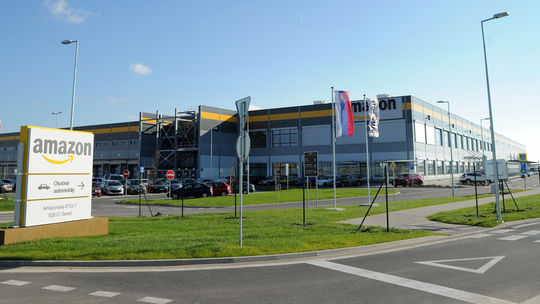 Slovenský Amazon prepustil šéfa novovzniknutých odborov, zväz hovorí o zastrašovaní