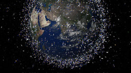 Vesmírny odpad nám začína padať na hlavu