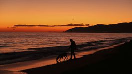 Po búrke na Malorke zostali bez piesku celé pláže