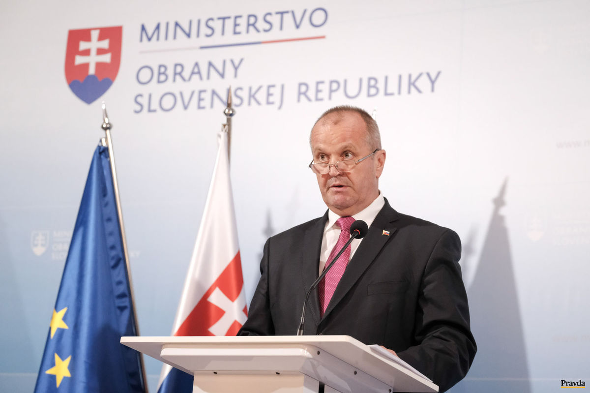 Minister obrany Peter Gajdoš.