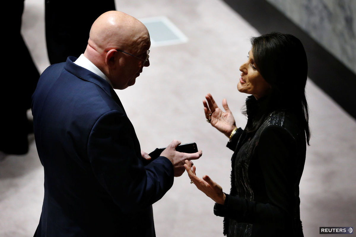 Ruský veľvyslanec pri OSN Vasilij Nebenzia a...