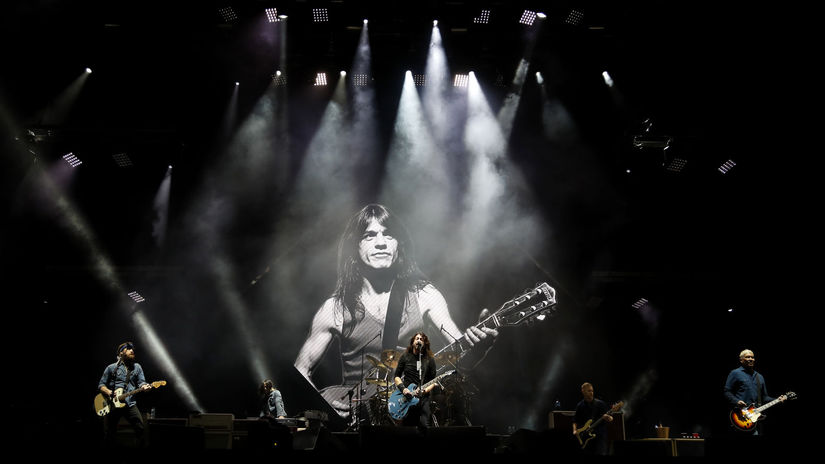 Malcolm Young Foo Fighters