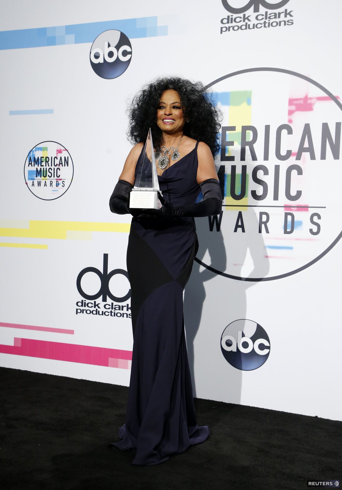 American Music Awards 2017: Diana Ross s cenou...