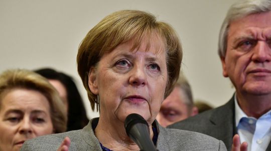 Merkelová sa stretne s pozostalými po útoku na vianočný trh