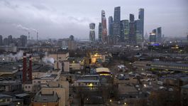 Moskva vyhostila poľského historika v reakcii na vyhostenie Rusa