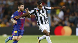 Barcelona a Manchester United krôčik od postupu, Juventus túži po odmene