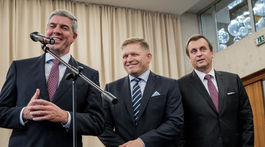 Miliarda na sociálny balík, príplatky nahnevali investorov