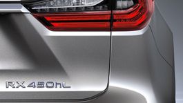 Lexus RX L: Nová verzia ponúkne 7 sedadiel. A to aj v hybridnej verzii