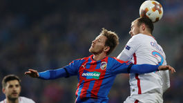 Vrba označil Hrošovského za kľúčového hráča, Everton zažil domácu potupu