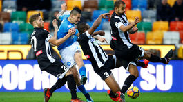 Nepriestrelný Neapol je stále bez prehry. Zdolal aj Udinese a vedie ligu 