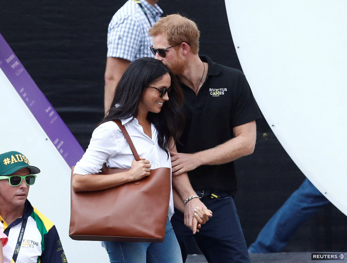 Princ Harry na archívnom zábere s Meghan...