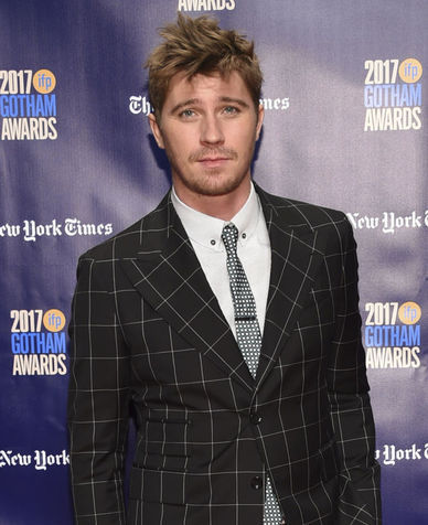 Herec Garrett Hedlund na archívnom zábere.