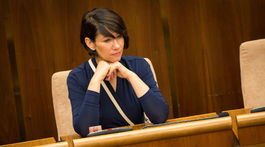 Nicholsonová vyzýva Kaliňáka, aby vyšetroval nelegálne psie zápasy