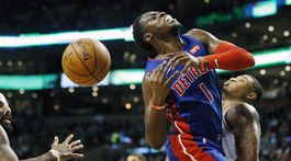 Domáce prehry Bostonu a Golden State, ôsme víťazstvo Clevelandu v sérii