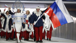 Ruský vlajkonosič mal v moči príliš veľa soli. Usvedčili ho i poškriabané fľašky