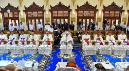 Pápež na omši v Mjanmarsku vyzval menšiny na odpustenie a súcit