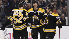 Boston s kapitánom Chárom zdolal Tampu, Ottawa padá na dno