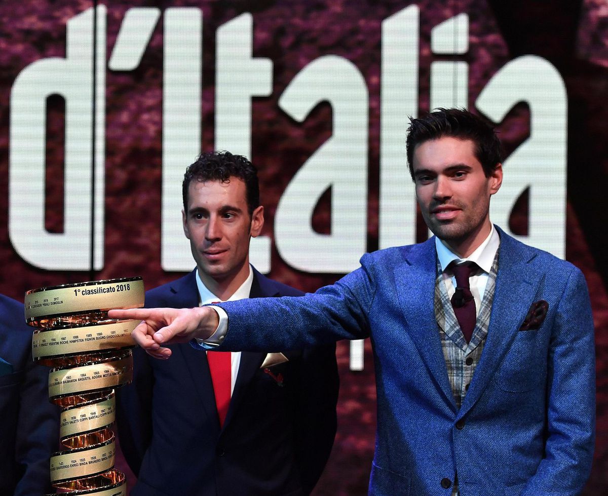 Talian Vincenzo Nibali (vľavo) a Holanďan Tom...