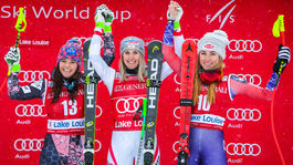 Shiffrinová na stupni víťazov aj v zjazde, Vlhová klesla v SP o jednu priečku