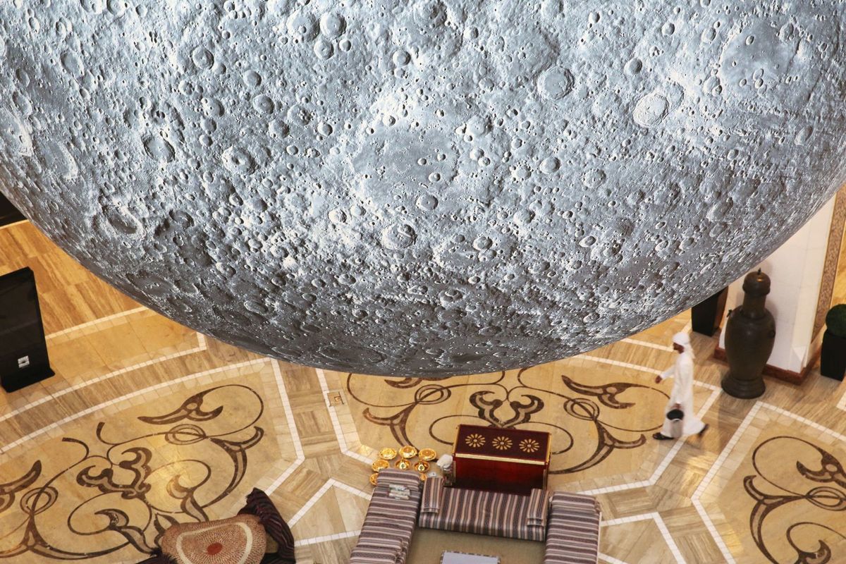 Model Mesiaca v nákupnom centre v Emirátoch.