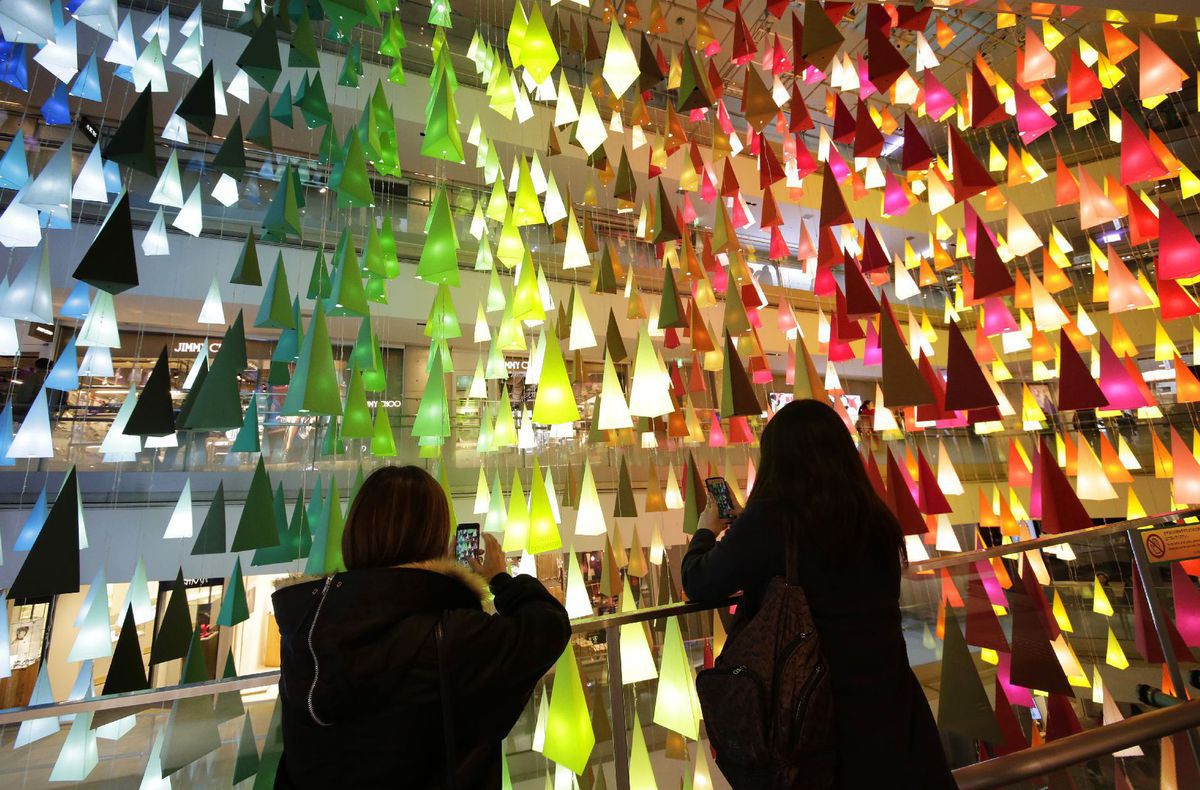 Výzdoba v tokijskom nákupnom centre.