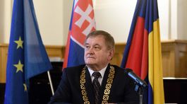 Pravicová koalícia môže mať v Nitrianskom samosprávnom kraji väčšinu, v SMK sa ešte nerozhodli