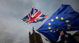 Väčšina Britov je proti brexitu a chce druhé referendum