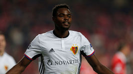 Génius či šialenec? Bazilejský hrdina spadol z neba