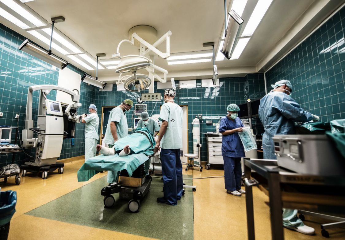 Operácia platničky na Neurochirurgickej klinike...
