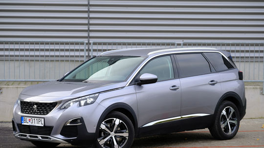 Peugeot 5008 1,6 BlueHDi - test 2017