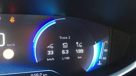 Peugeot 5008 1,6 BlueHDi - test 2017