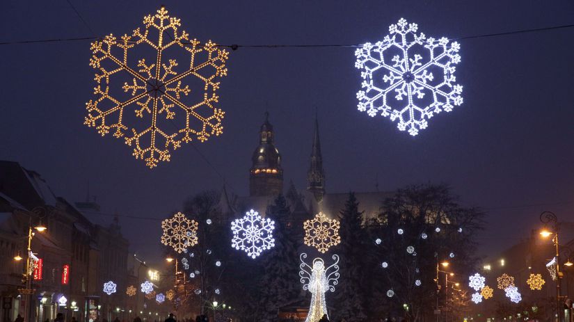 Vianočné trhy na Hlavnej ulici v Košiciach.