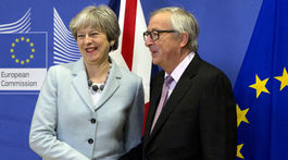 Mayová sa dohodla s Junckerom, rozhovory o brexite sa zrejme posunú ďalej
