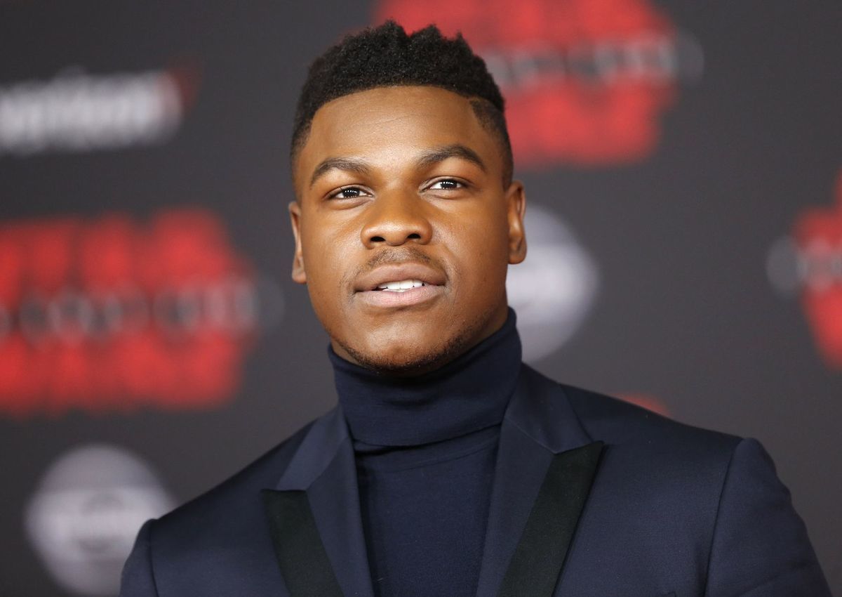 Herec John Boyega.
