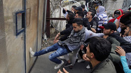 Medzi demonštrantmi a políciou v Bejrúte vypukli násilnosti