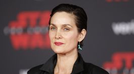 Spoznal by Neo ešte svoju krásnu Trinity? Nedávno sa prehupla cez 50-ku