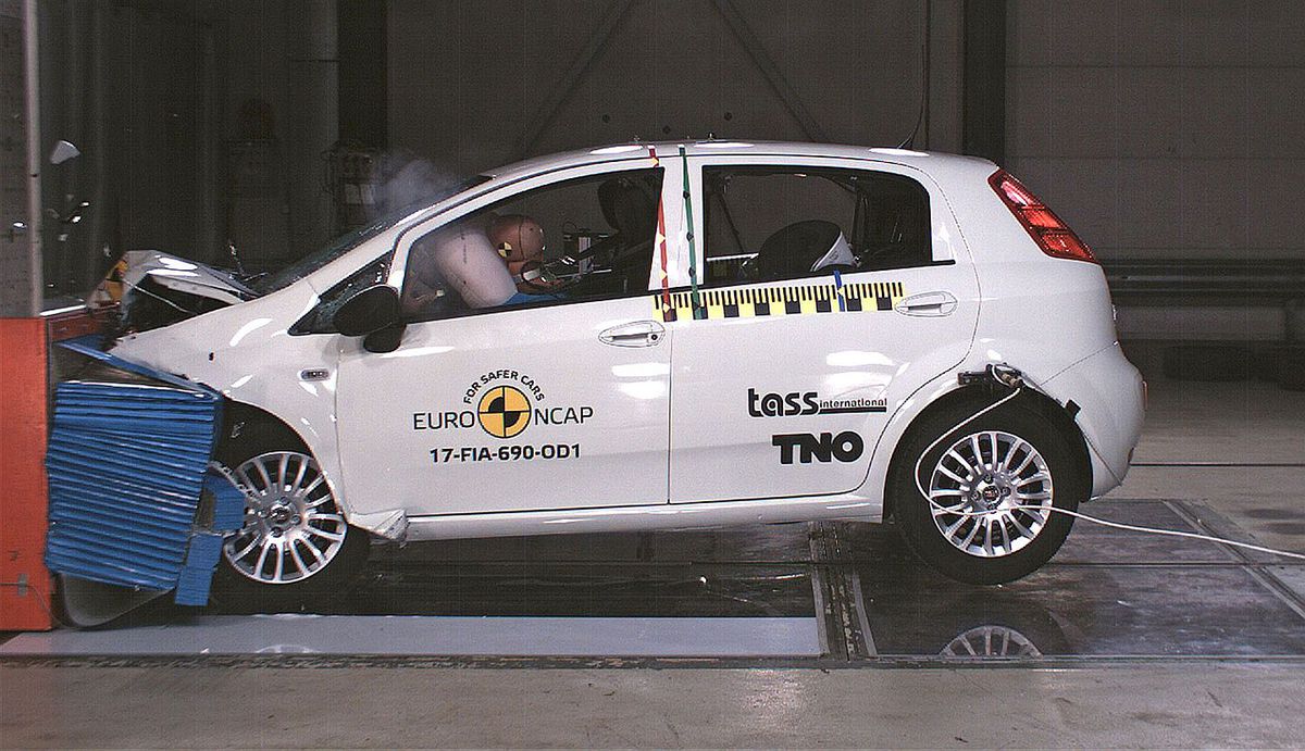 Fiat Punto, vyrábaný neskutočných 12 rokov,...