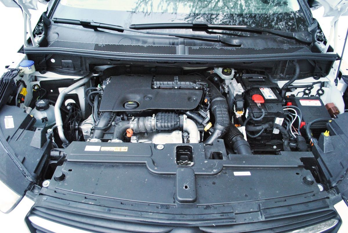 Naftový motor sa k autu hodí.