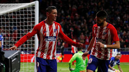 Atlético využilo zaváhanie Valencie a poskočilo na druhé miesto