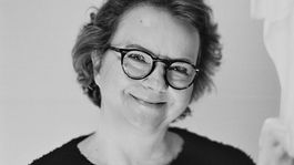 Laura Kolbe.