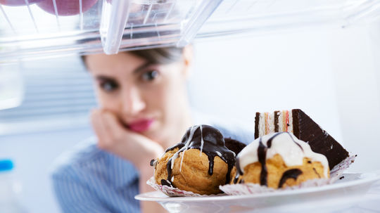 žena, koláč, diéta, diabetes