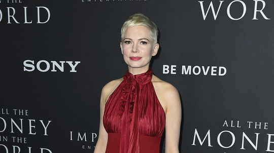 Herečka Michelle Williams v šatách z dielne...