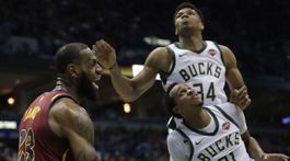 39 bodov Jamesa vyšlo navnivoč. Cleveland po piatich triumfoch padol 