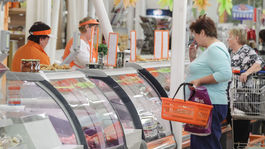 Zo 4845 kontrol potravín bolo v júni 302 s nedostatkom