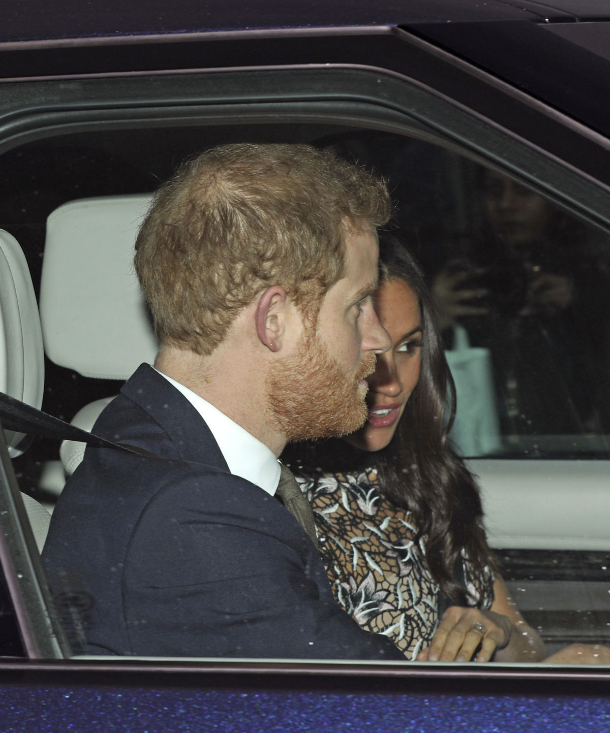 Princ Harry a jeho snúbenica Meghan Markle...