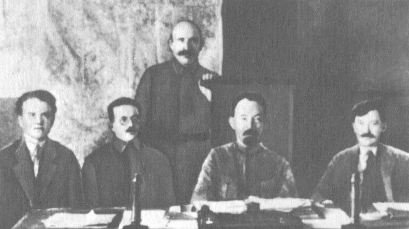 Dzerzinskij - druhy sprava v roku 1921.