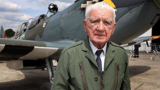 Zomrel Emil Boček, posledný z českých vojnových pilotov RAF