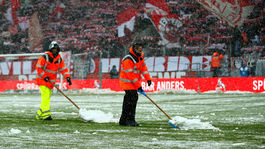 Sviatočné TV ťaháky: Veľa vianočného futbalu, El Clásico i Slovan v KHL