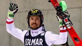 Veľká chyba, pre šampióna žiadny problém. Hirscher má ďalší triumf