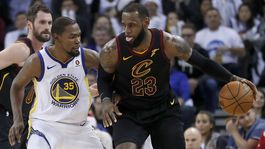 V súboji najlepších sa tešil obhajca titulu, Durant zatienil Jamesa